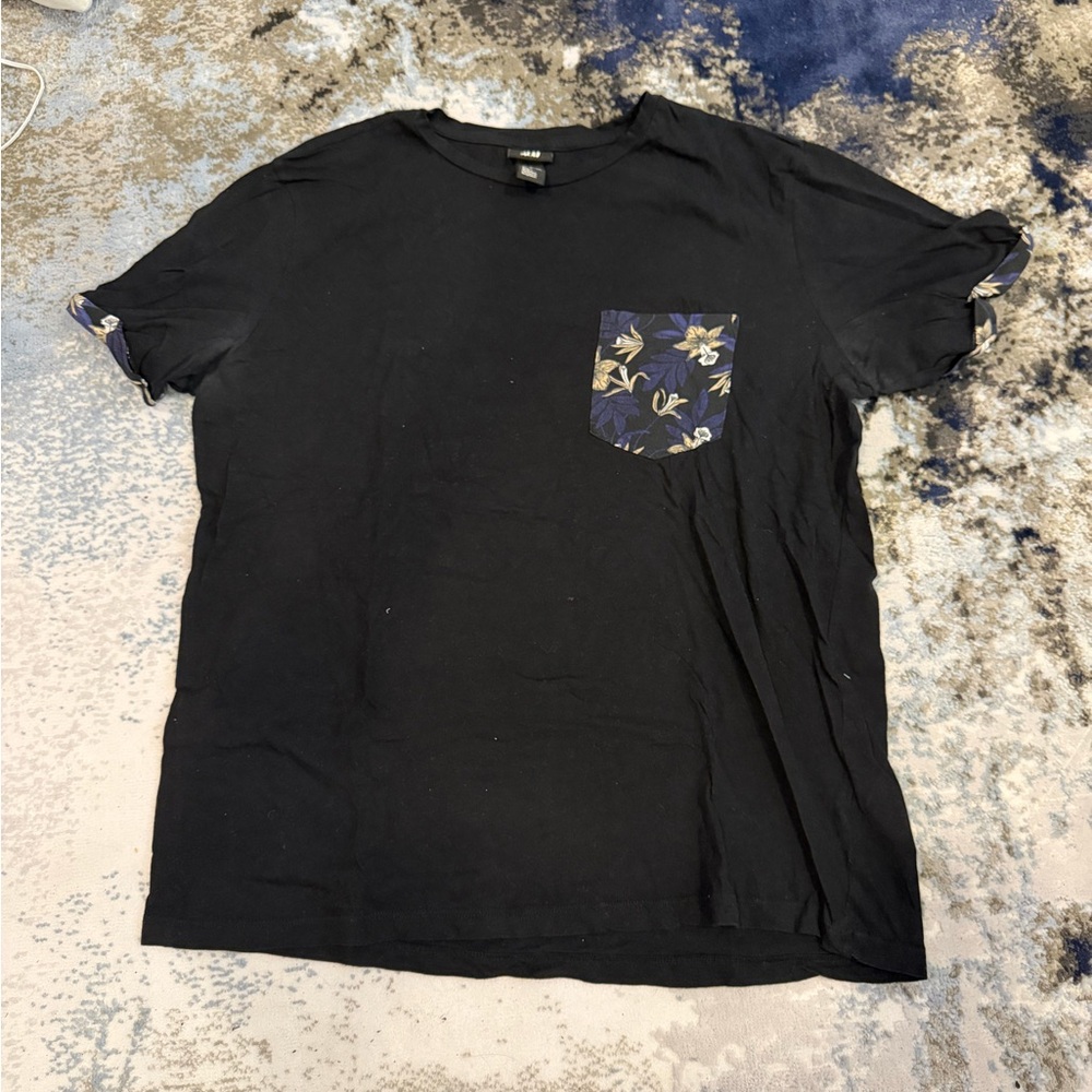 H&M Black Short-Sleeve Tee with Navy Floral Pocket